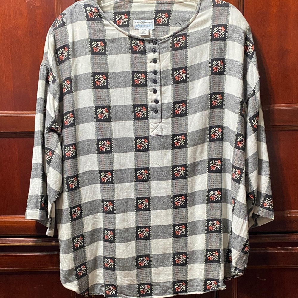 Maggie Lawrence vintage Black Gray Checkered with flowers plus size 26/28 top